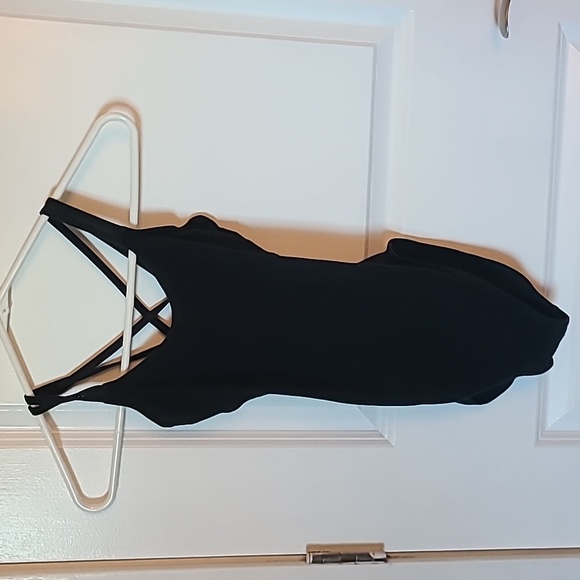 Black Cross Back Capezio Leotard - Picture 1 of 5